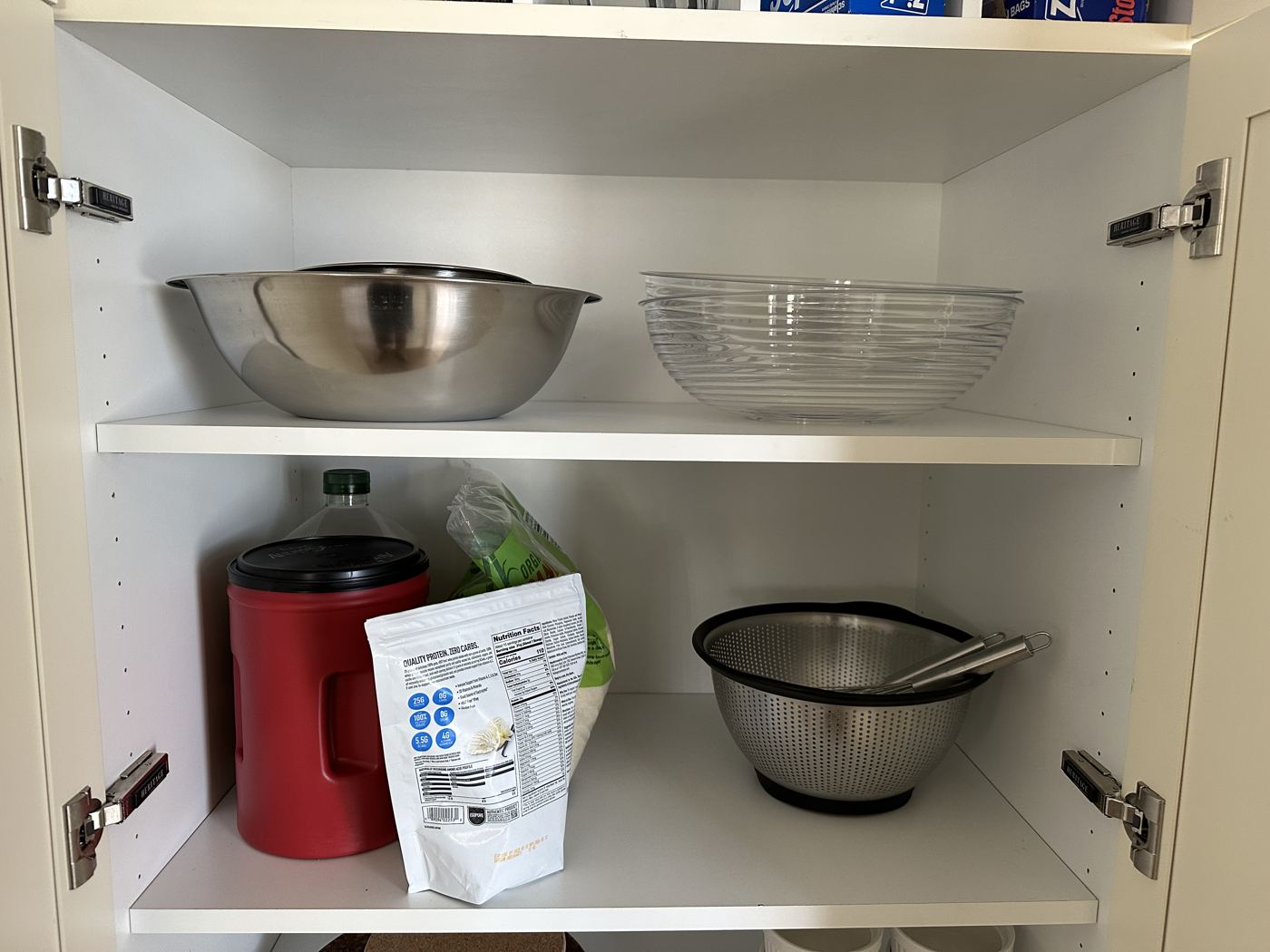 Mixing bowls and colander